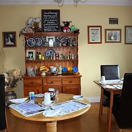 Bed & Breakfast Cillcearn House 3*